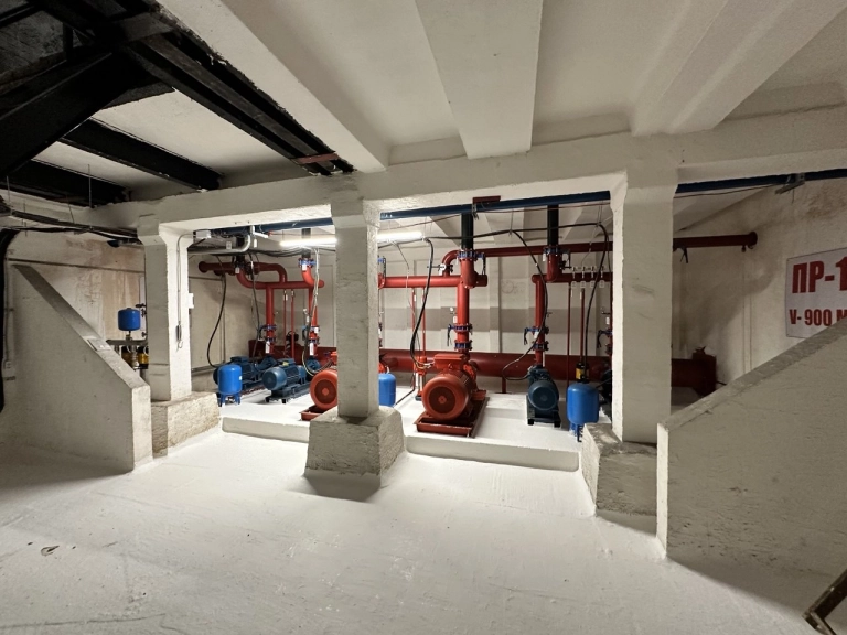Plant room with pumping equipment and fire protection pipework